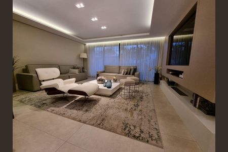Casa à venda com 4 quartos, 623m² em Jardim Paulista, São Paulo