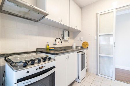 Apartamento para alugar com 76m², 2 quartos e 2 vagas Apartamento para alugar com 76m², 2 quartos e 2 vagasCozinha