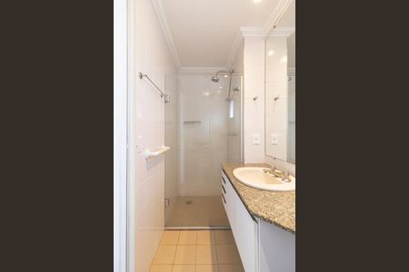 Apartamento para alugar com 76m², 2 quartos e 2 vagas Apartamento para alugar com 76m², 2 quartos e 2 vagasBanheiro da Suíte