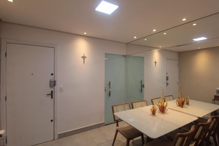 Apartamento para alugar com 114m², 2 quartos e 2 vagasSala