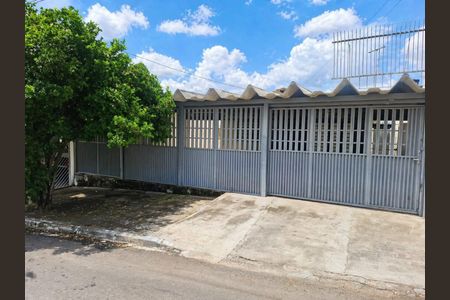 Casa para alugar com 219m², 4 quartos e 2 vagasFachada