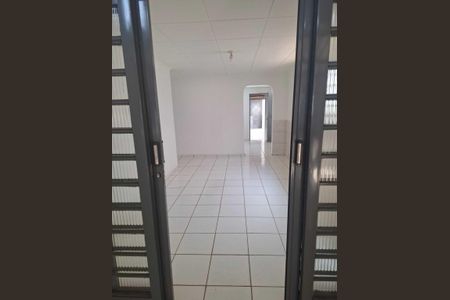 Sala de casa para alugar com 4 quartos, 219m² em Conjunto Riviera, Goiânia
