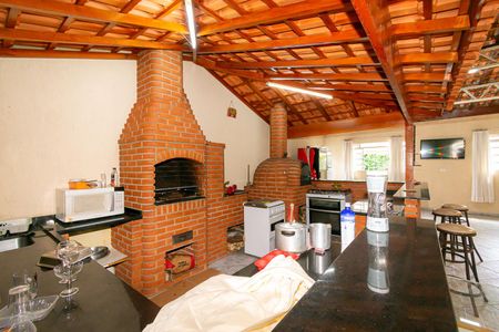 Casa para alugar com 0 quarto, 200m² em Vila Nova York, São Paulo