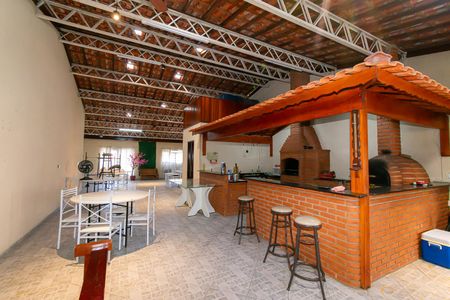 Casa para alugar com 0 quarto, 200m² em Vila Nova York, São Paulo