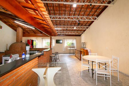 Casa para alugar com 0 quarto, 200m² em Vila Nova York, São Paulo