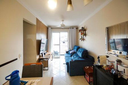 Sala de apartamento à venda com 3 quartos, 76m² em Vila Carlos de Campos, São Paulo