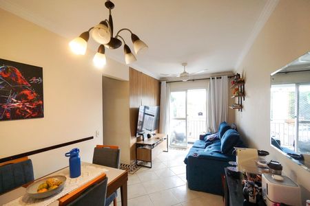Sala de apartamento à venda com 3 quartos, 76m² em Vila Carlos de Campos, São Paulo