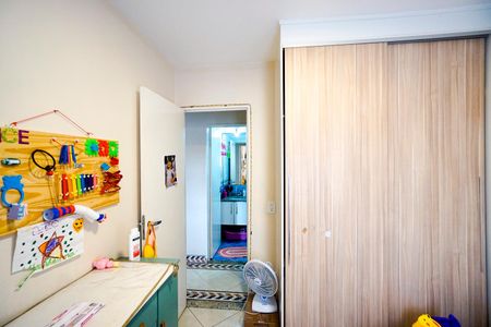 Apartamento à venda com 76m², 3 quartos e 1 vagaQuarto 02