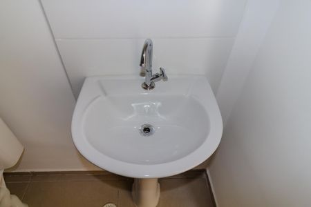 Apartamento à venda com 37m², 2 quartos e sem vaga Apartamento à venda com 37m², 2 quartos e sem vagaBanheiro