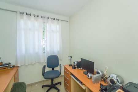 Casa à venda com 158m², 3 quartos e 2 vagasEscritório