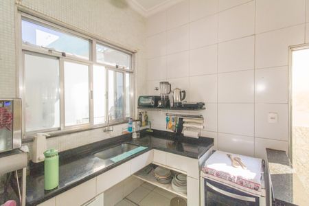 Casa à venda com 158m², 3 quartos e 2 vagasCozinha