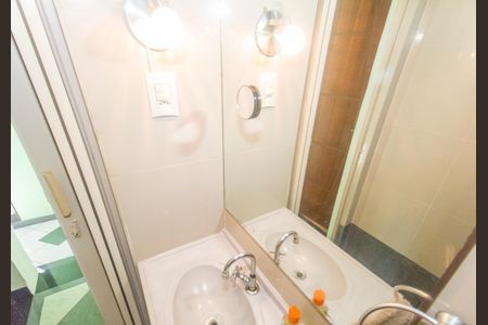 Casa à venda com 158m², 3 quartos e 2 vagasBanheiro 2