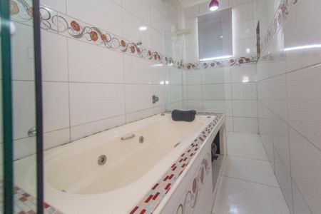 Casa à venda com 158m², 3 quartos e 2 vagasBanheiro da Suite