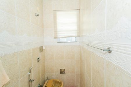 Casa à venda com 158m², 3 quartos e 2 vagasBanheiro 1