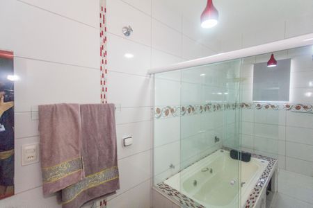 Casa à venda com 158m², 3 quartos e 2 vagasBanheiro da Suite