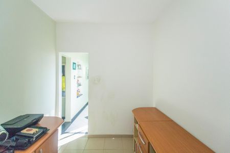 Casa à venda com 158m², 3 quartos e 2 vagasEscritório