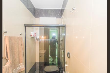 Casa à venda com 158m², 3 quartos e 2 vagasBanheiro 2