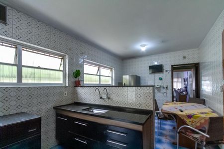 Casa à venda com 151m², 3 quartos e 2 vagasCozinha