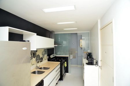 Apartamento à venda com 156m², 4 quartos e 2 vagasCozinha
