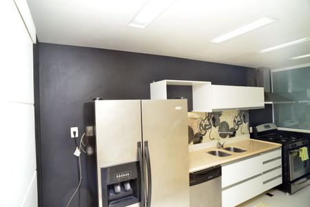 Apartamento à venda com 156m², 4 quartos e 2 vagasCozinha