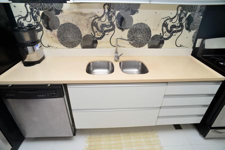 Apartamento à venda com 156m², 4 quartos e 2 vagasCozinha