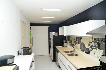 Apartamento à venda com 156m², 4 quartos e 2 vagasCozinha