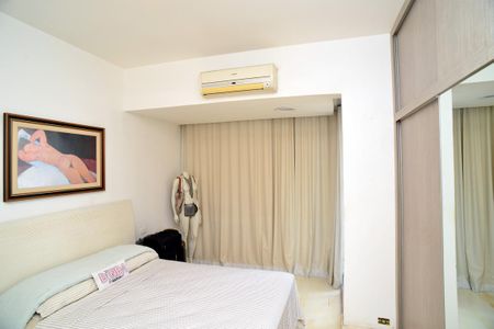Apartamento à venda com 156m², 4 quartos e 2 vagasSuíte