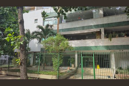 Apartamento à venda com 156m², 4 quartos e 2 vagasPlaca Instalada