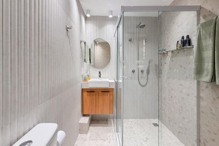 Studio à venda com 42m², 1 quarto e sem vaga Studio à venda com 42m², 1 quarto e sem vagaBanheiro