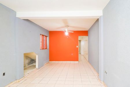 Sala de casa para alugar com 1 quarto, 80m² em Conjunto Residencial José Bonifácio, São Paulo
