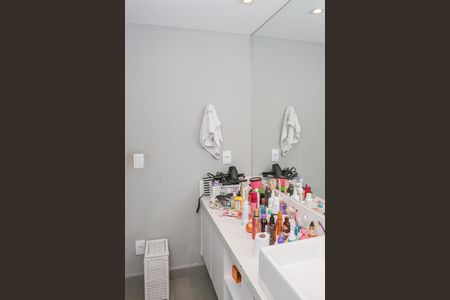 Apartamento para alugar com 167m², 2 quartos e 3 vagas Apartamento para alugar com 167m², 2 quartos e 3 vagasBanheiro da Suíte 2