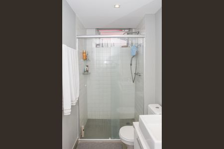 Apartamento para alugar com 167m², 2 quartos e 3 vagas Apartamento para alugar com 167m², 2 quartos e 3 vagasBanheiro da Suíte 1