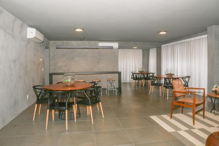 Apartamento para alugar com 167m², 2 quartos e 3 vagas Apartamento para alugar com 167m², 2 quartos e 3 vagasÁrea comum - Salão de festas