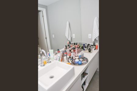 Apartamento para alugar com 167m², 2 quartos e 3 vagas Apartamento para alugar com 167m², 2 quartos e 3 vagasBanheiro da Suíte 1