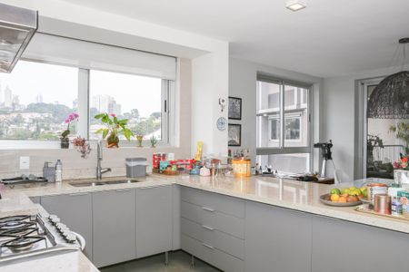 Apartamento para alugar com 167m², 2 quartos e 3 vagas Apartamento para alugar com 167m², 2 quartos e 3 vagasCozinha