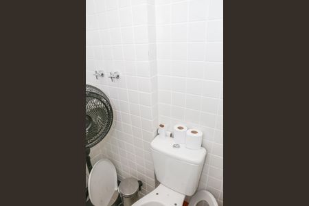 Apartamento para alugar com 167m², 2 quartos e 3 vagas Apartamento para alugar com 167m², 2 quartos e 3 vagasBanheiro de serviço