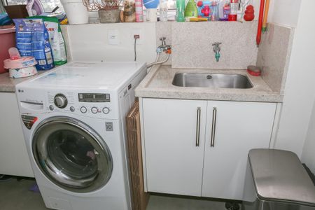 Apartamento para alugar com 167m², 2 quartos e 3 vagas Apartamento para alugar com 167m², 2 quartos e 3 vagasÁrea de Serviço