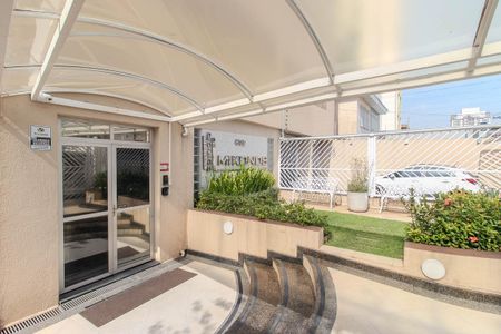 Apartamento à venda com 74m², 3 quartos e 2 vagasEntrada