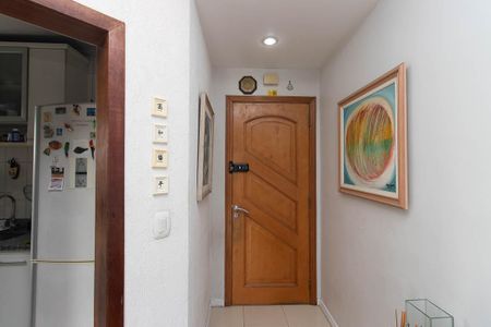 Apartamento à venda com 74m², 3 quartos e 2 vagasHall de entrada
