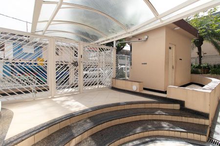 Apartamento à venda com 74m², 3 quartos e 2 vagasPortaria