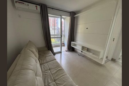 Sala de apartamento para alugar com 2 quartos, 55m² em Recreio dos Bandeirantes, Rio de Janeiro