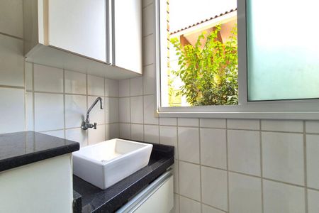 Casa de condomínio para alugar com 50m², 2 quartos e 1 vagaÁrea de Serviço