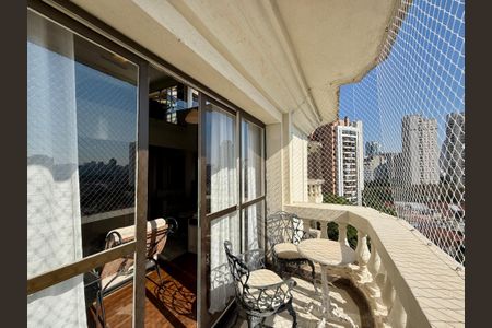 Apartamento à venda com 320m², 4 quartos e 4 vagasSacada