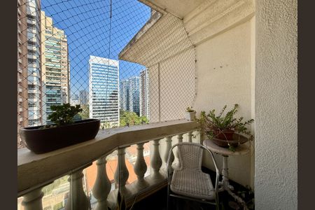 Apartamento à venda com 320m², 4 quartos e 4 vagasSacada Cozinha 