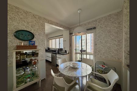 Apartamento à venda com 320m², 4 quartos e 4 vagasCozinha 