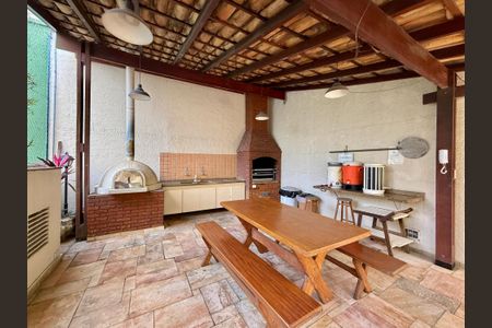 Apartamento à venda com 320m², 4 quartos e 4 vagasChurrasqueira 