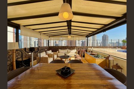 Apartamento à venda com 320m², 4 quartos e 4 vagasTerraço