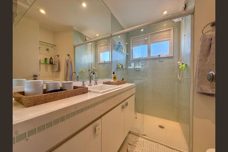 Apartamento à venda com 320m², 4 quartos e 4 vagasBanheiro Social 
