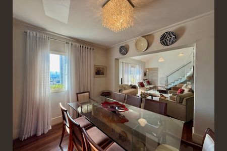 Apartamento à venda com 320m², 4 quartos e 4 vagasSala
