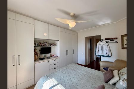 Apartamento à venda com 320m², 4 quartos e 4 vagasSuíte 